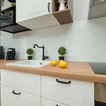 Stylowy Z Parkingiem By Renters 우치